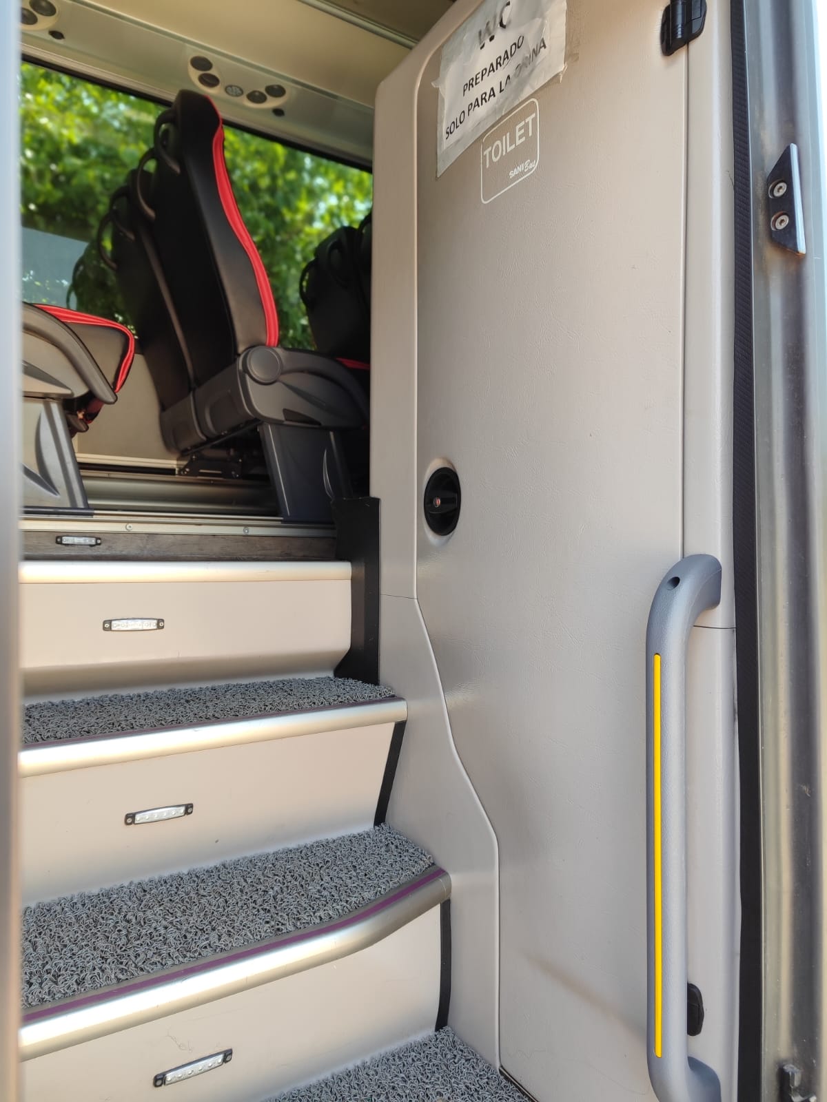 Interior 2 - Mercedes-Benz Noge Touring HD